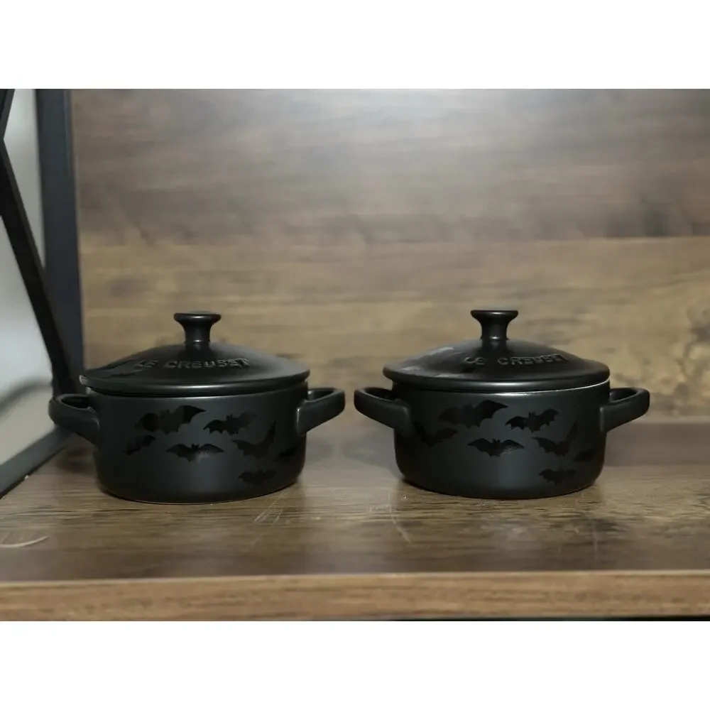 LE CREUSET Matte Black Mini Round 8oz Cocotte Shiny Bat Decal Halloween Set-2